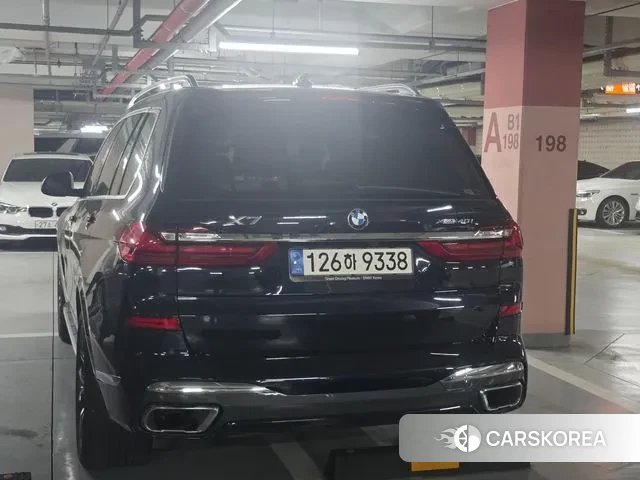 BMW X7 (G07) 2022 Черный из Кореи, фото 4