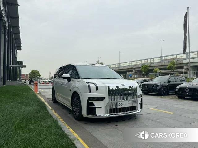 Extremely krypton ZEEKR 009 2025 Белый из Китая, фото 3