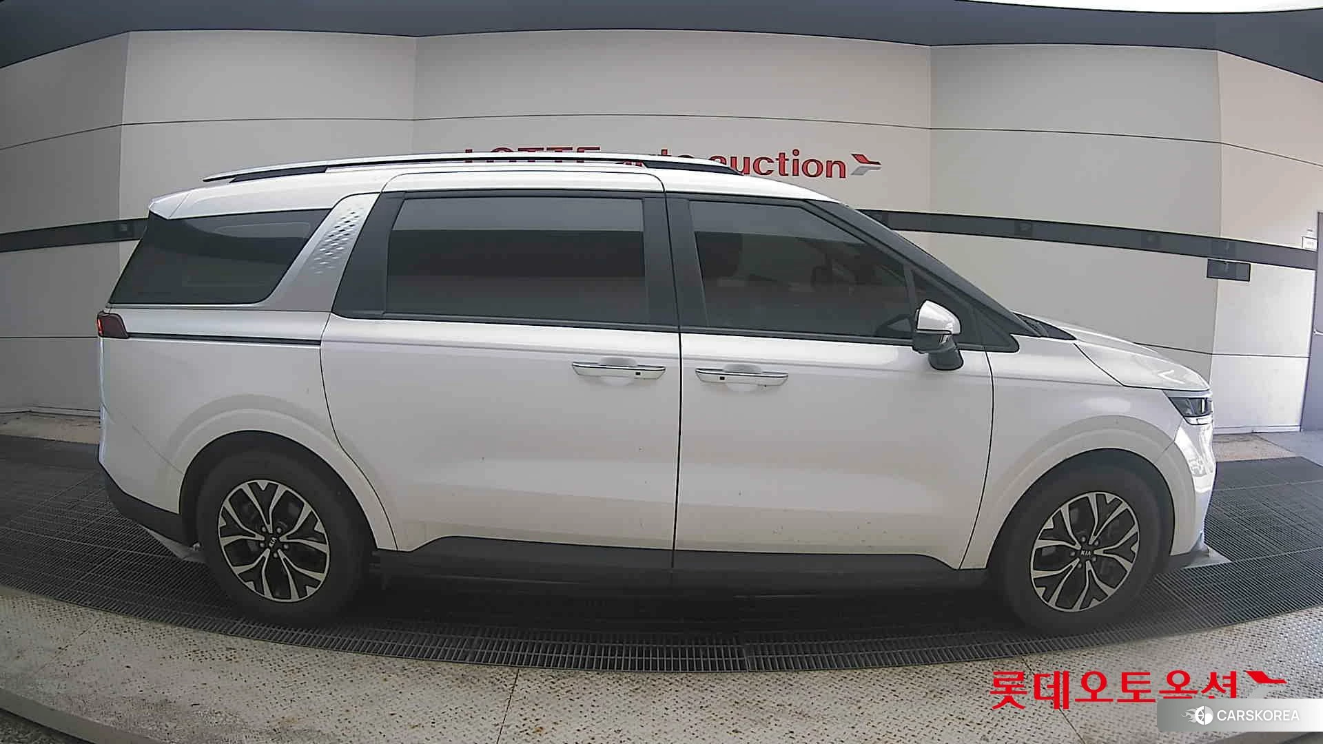 Kia Carnival id 4669072 из Кореи 23