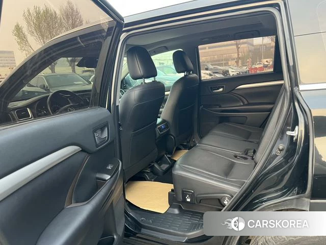 Toyota Highlander id 4228454 из Китая 13