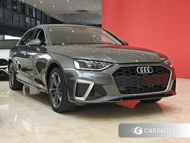 Audi A4L 2021 Темно-серый из Китая, фото 4