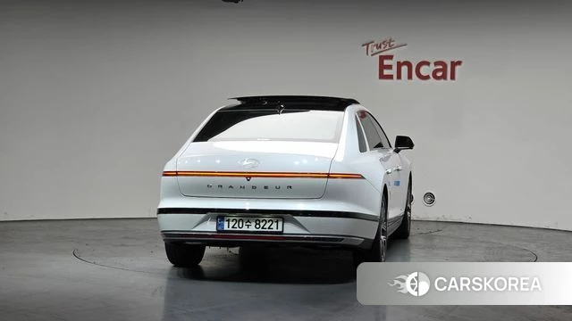 Hyundai Grandeur (GN7) id 3805275 из Кореи 13