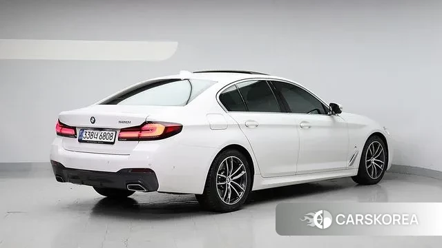 BMW 5 Series (G30) id 3422162 из Кореи 12