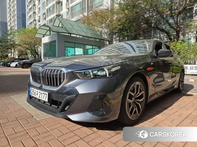 BMW 5 Series (G60) id 3981986 из Кореи 9