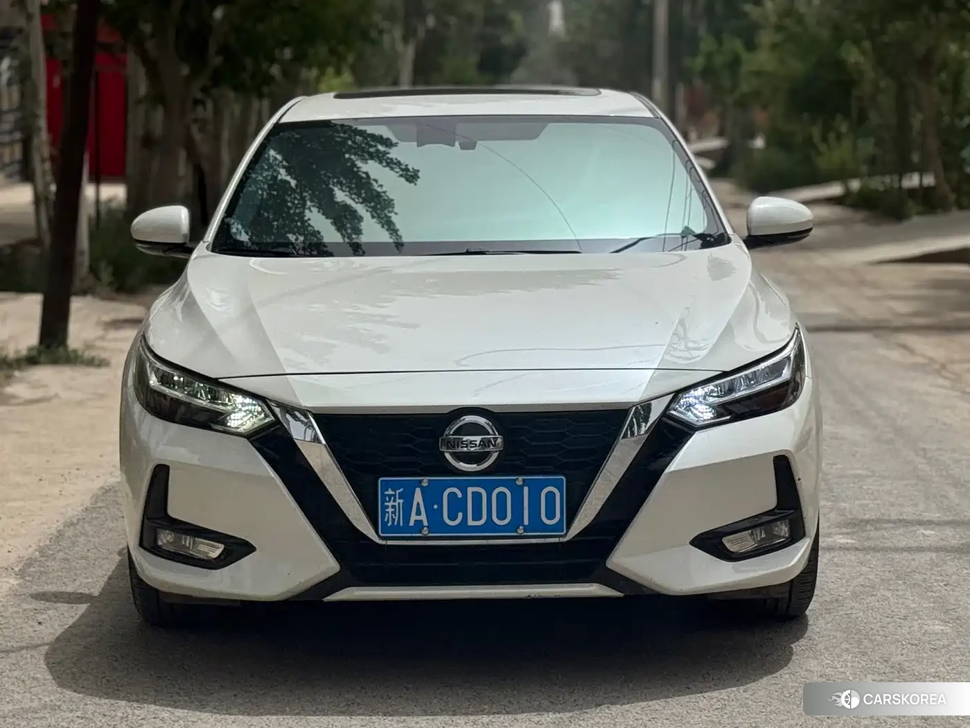 Nissan Sylphy 2022 Белый из Китая, фото 3