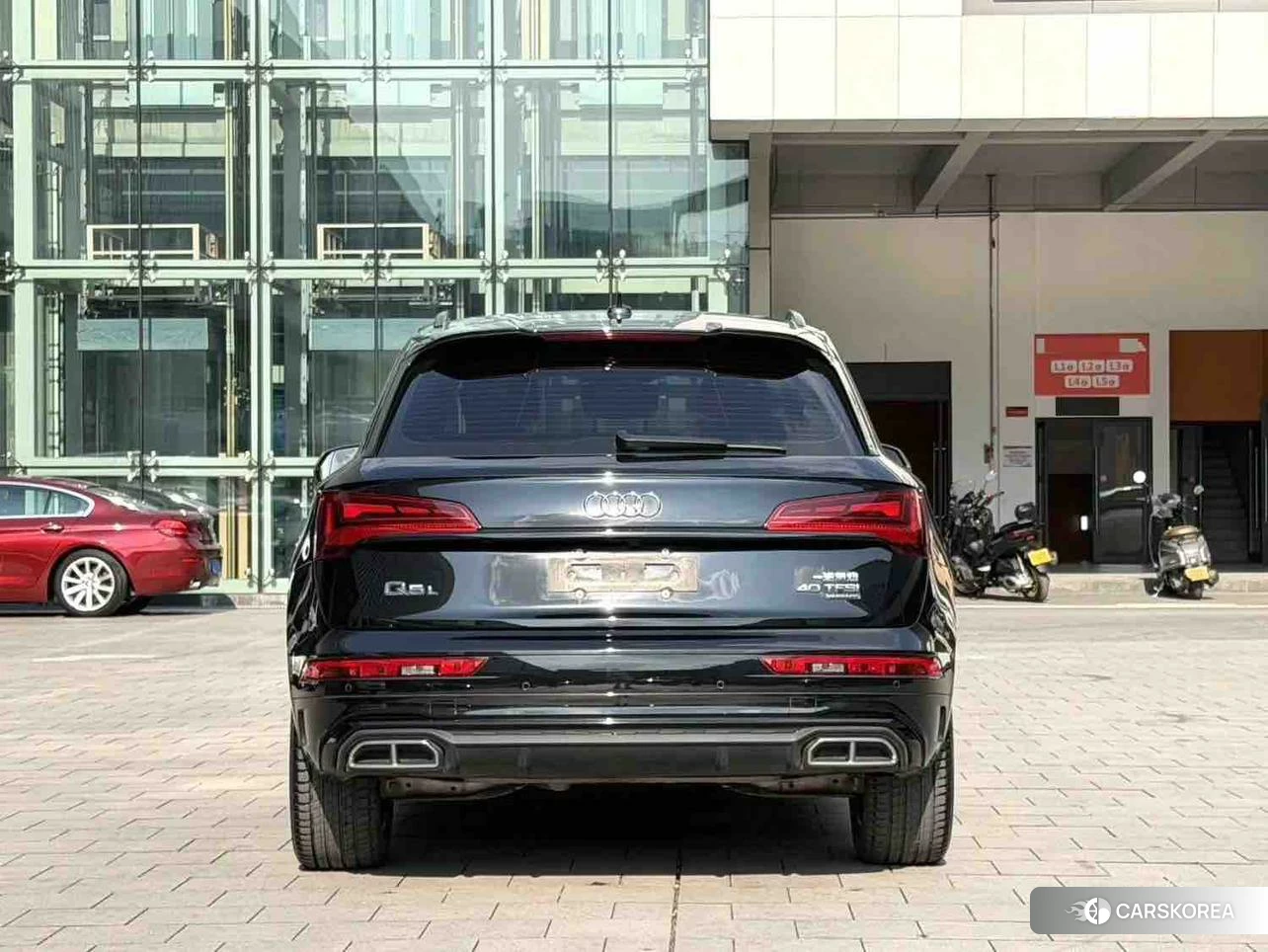 Audi Q5L 2023 Черный из Китая, фото 3