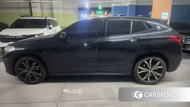 BMW X2 (F39) 2021 Черный из Кореи, фото 3