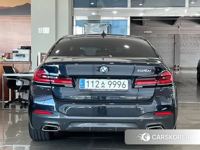 BMW 5 Series (G30) id 3052953 из Кореи 7