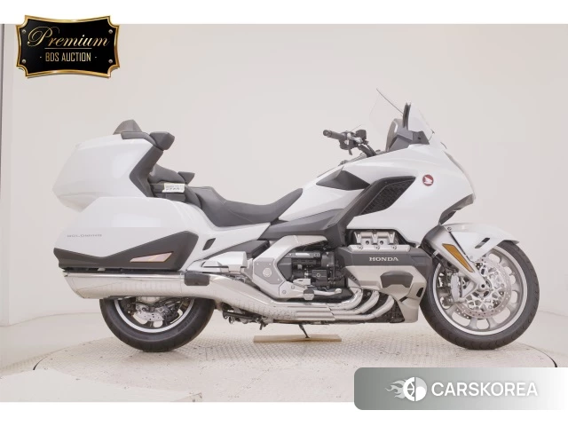 Проданный Honda GL1800 TOUR DCT 2026 из Японии