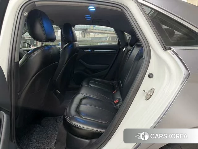 Audi A3 2018 Темно-серый из Китая, фото 3