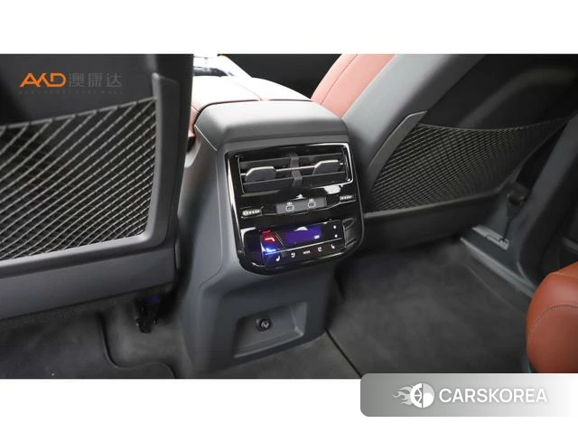 Audi Q6 2025 Черный из Китая, фото 4