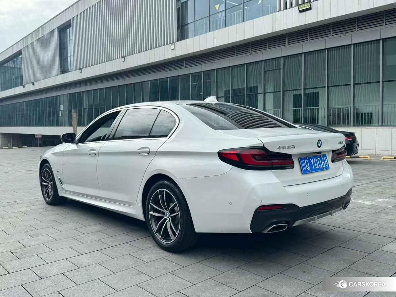 BMW 5 series 2022 Белый из Китая, фото 3