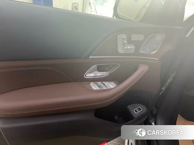 Mercedes-Benz GLS 2024 Черный из Китая, фото 5