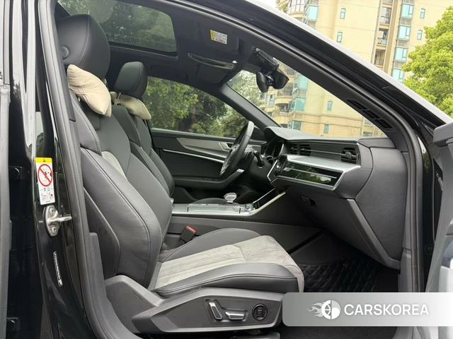 Audi A6L id 4260611 из Китая 16