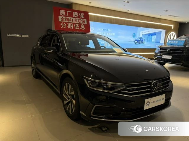 Volkswagen Magotan PHEV 2023 Черный из Китая, фото 3