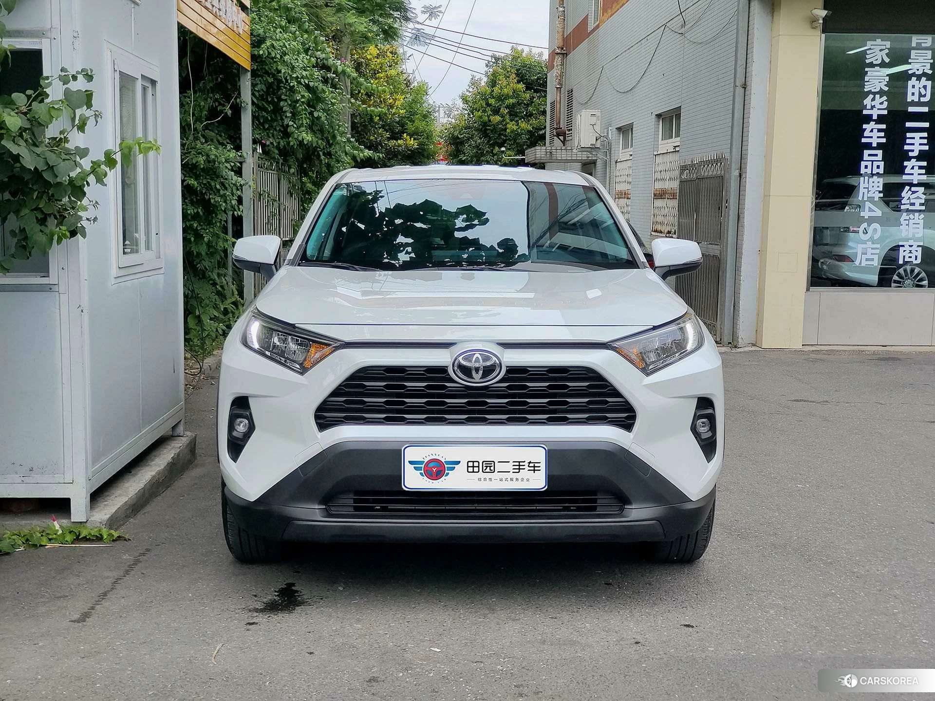 Toyota RAV4 Rongfang 2023 Белый из Китая, фото 4