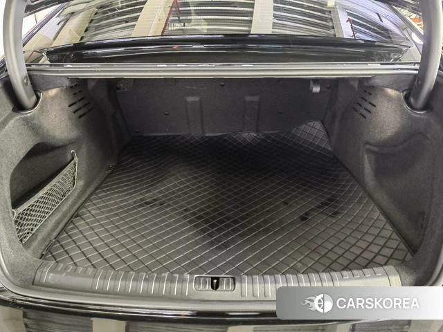 Audi A6L id 4272860 из Китая 14