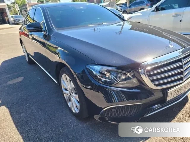 Mercedes-Benz E-Class W213 2019 Черный из Кореи, фото 3