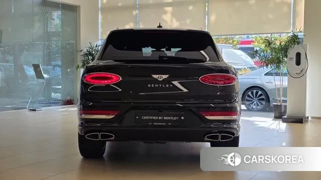 Bentley Bentayga 2025 Черный из Кореи, фото 4