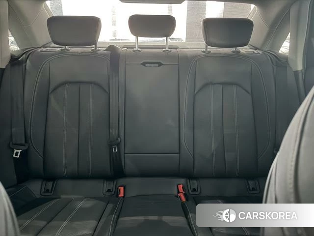 Audi A4L 2021 Белый из Китая, фото 3