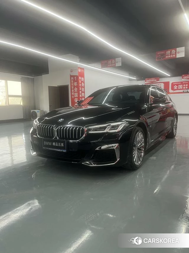 BMW 5 series 2023 Черный из Китая, фото 3