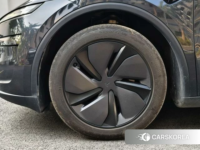 Tesla Model Y id 3907802 из Китая 8