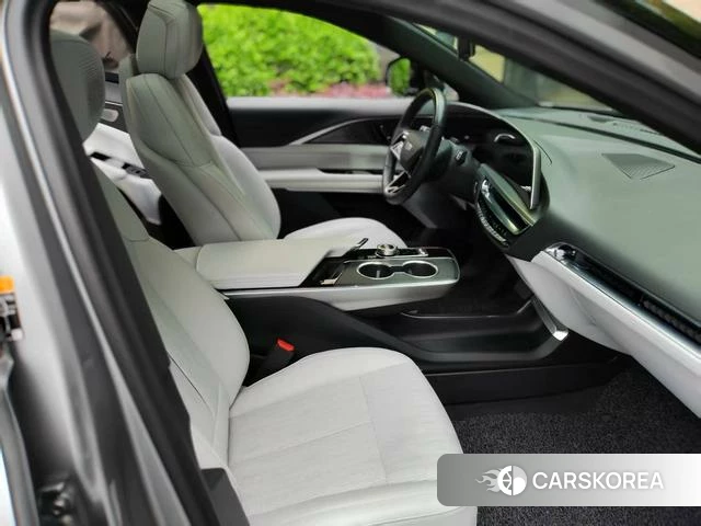 Cadillac IQ Ruige 2023 Серебристо-серый из Китая, фото 3