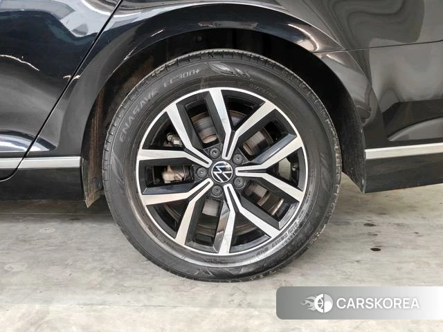 Volkswagen Magotan id 4238169 из Китая 13