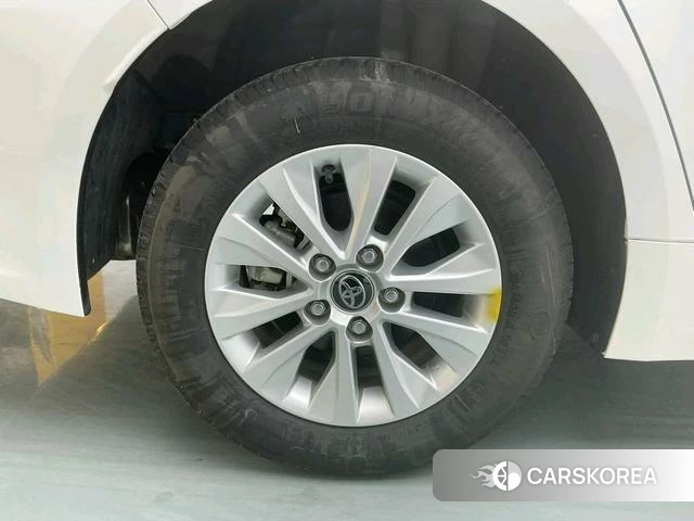 Toyota Corolla id 4276400 из Китая 13