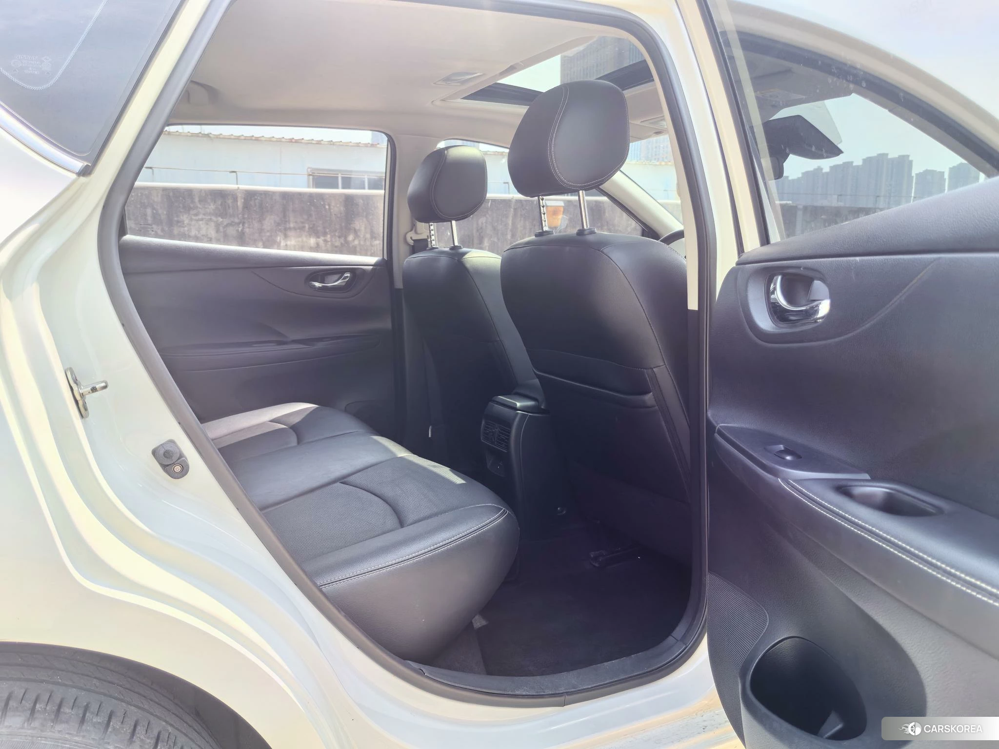 Nissan TIIDA id 4440604 из Китая 10