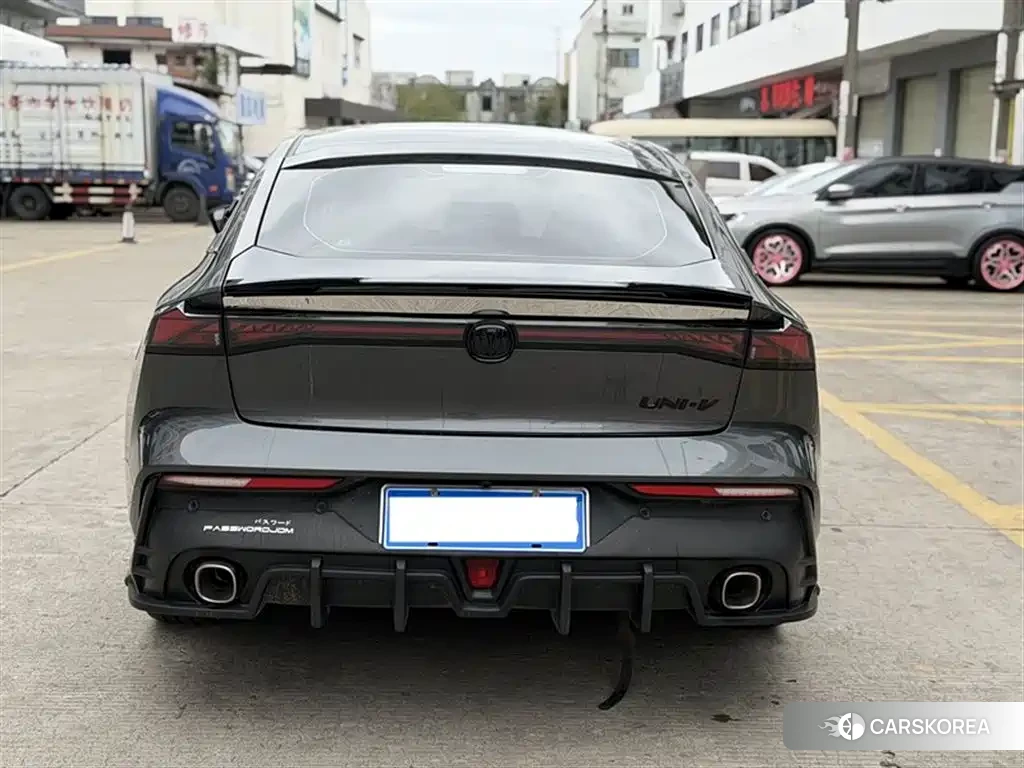 Chang'an UNI-V 2023 Silver/gray из Китая, фото 6