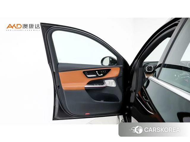 Mercedes-Benz GLC 2024 Черный из Китая, фото 3