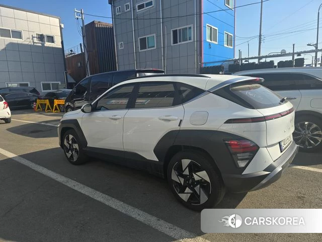 Hyundai Kona (SX2) 2024 Белый из Кореи, фото 3