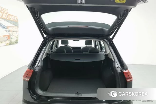 Volkswagen Tiguan L id 4307136 из Китая 17