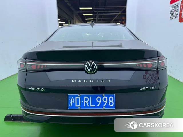 Volkswagen Magotan 2024 Черный из Китая, фото 3