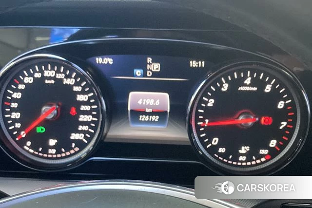 Mercedes-Benz E-class (imported) 2018 Белый из Китая, фото 3