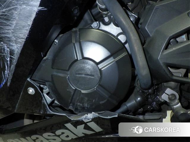 Engine photo