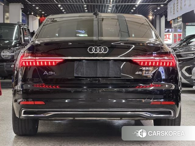 Audi A6L 2023 Черный из Китая, фото 3