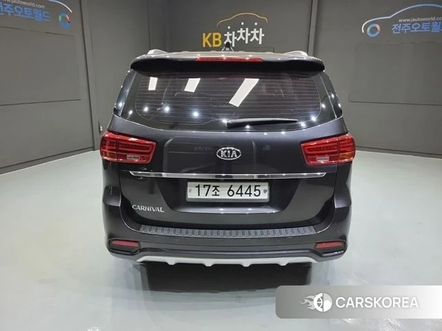 Kia The New Carnival id 4188285 из Кореи 13