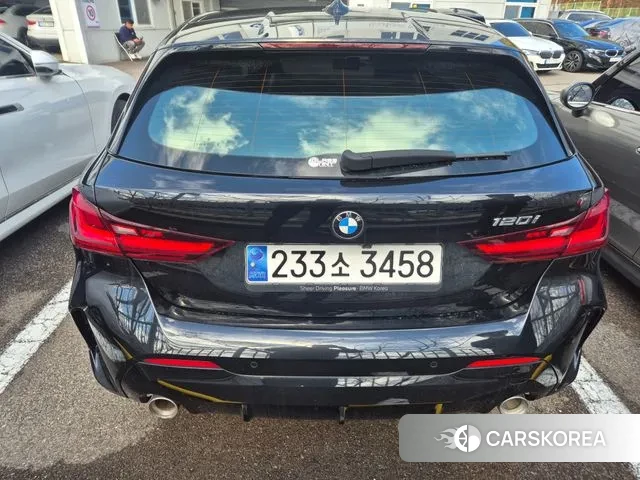 BMW 1 Series (F40) 2024 Черный из Кореи, фото 3