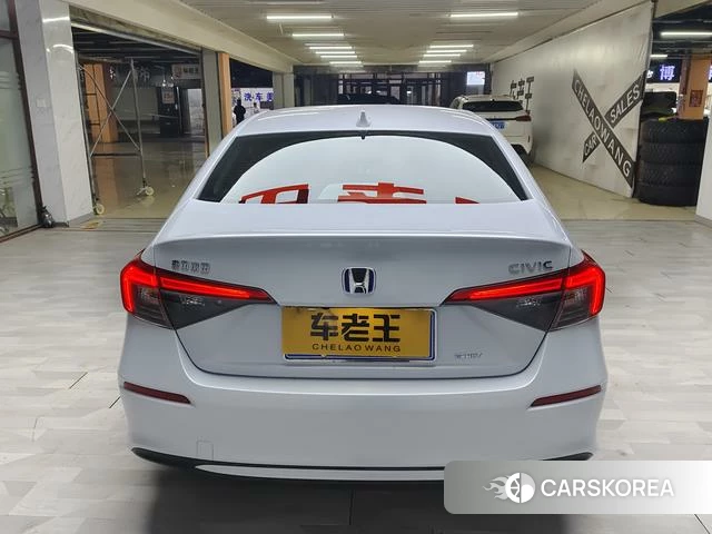 Honda Civic 2023 Белый из Китая, фото 3
