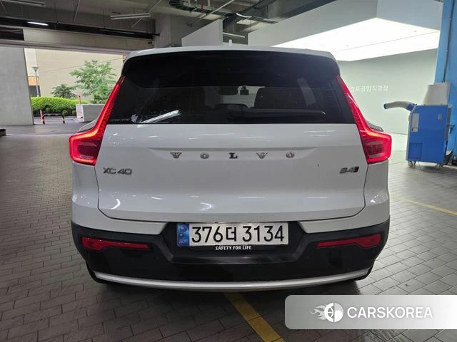 Volvo XC40 2022 Белый из Кореи, фото 3