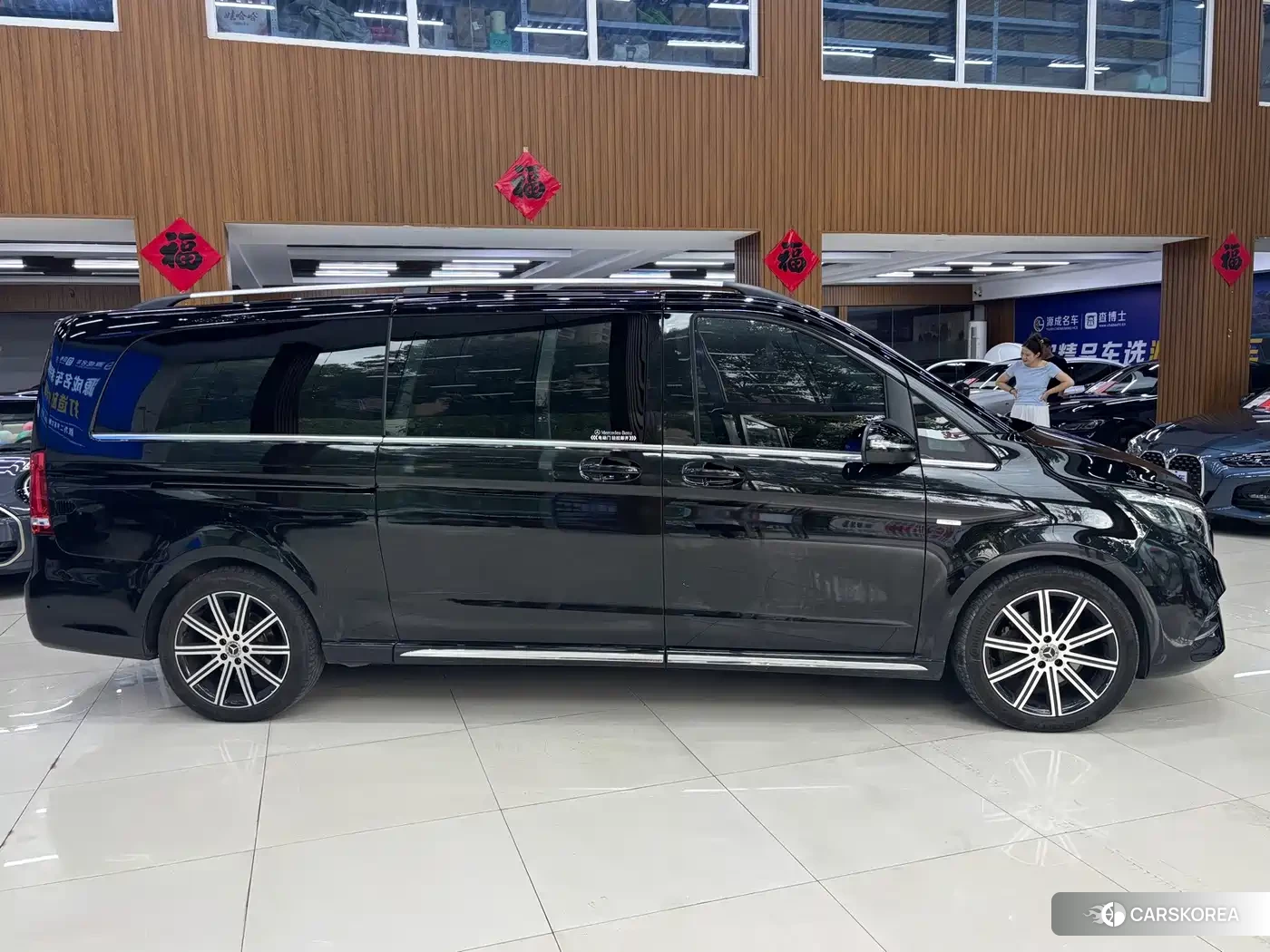 Mercedes-Benz V-Class 2023 Черный из Китая, фото 4