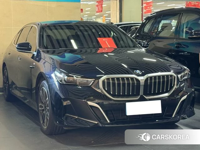 BMW 5 series 2025 Черный из Китая, фото 4