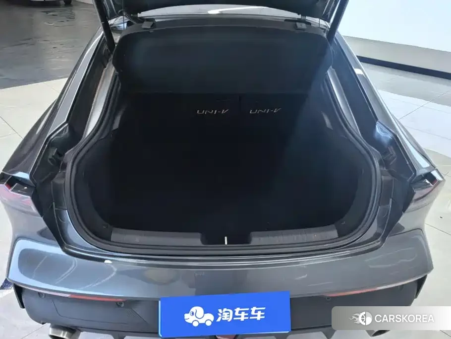 Chang'an Changan UNI-V id 4583675 из Китая 9