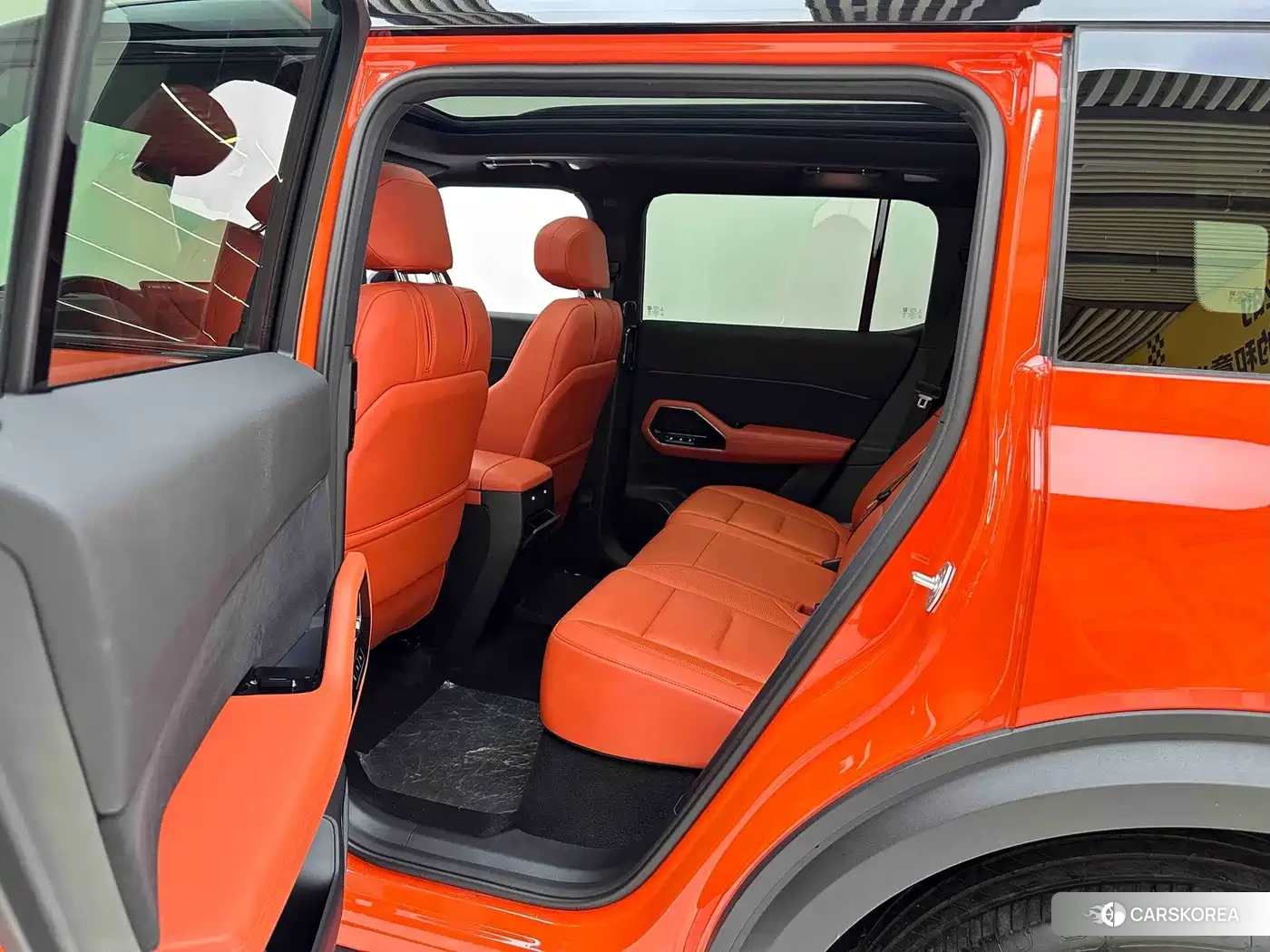 Ford Bronco 2025 Yellow/orange из Китая, фото 3