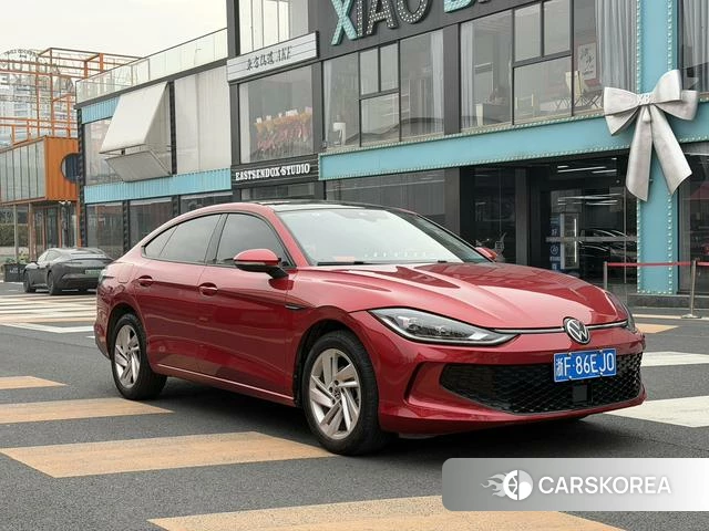 Volkswagen Lingdu 2023 Красный из Китая, фото 3