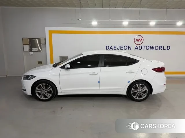Hyundai Avante AD id 3622541 из Кореи 13