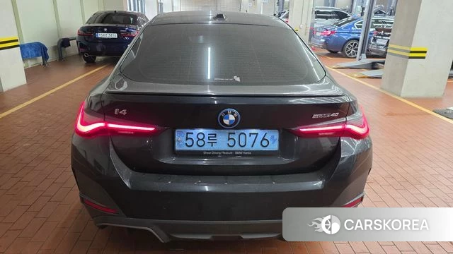 BMW i4 2023 Черный из Кореи, фото 3