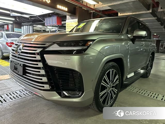 Lexus LX 2025 Серебристо-серый из Китая, фото 5